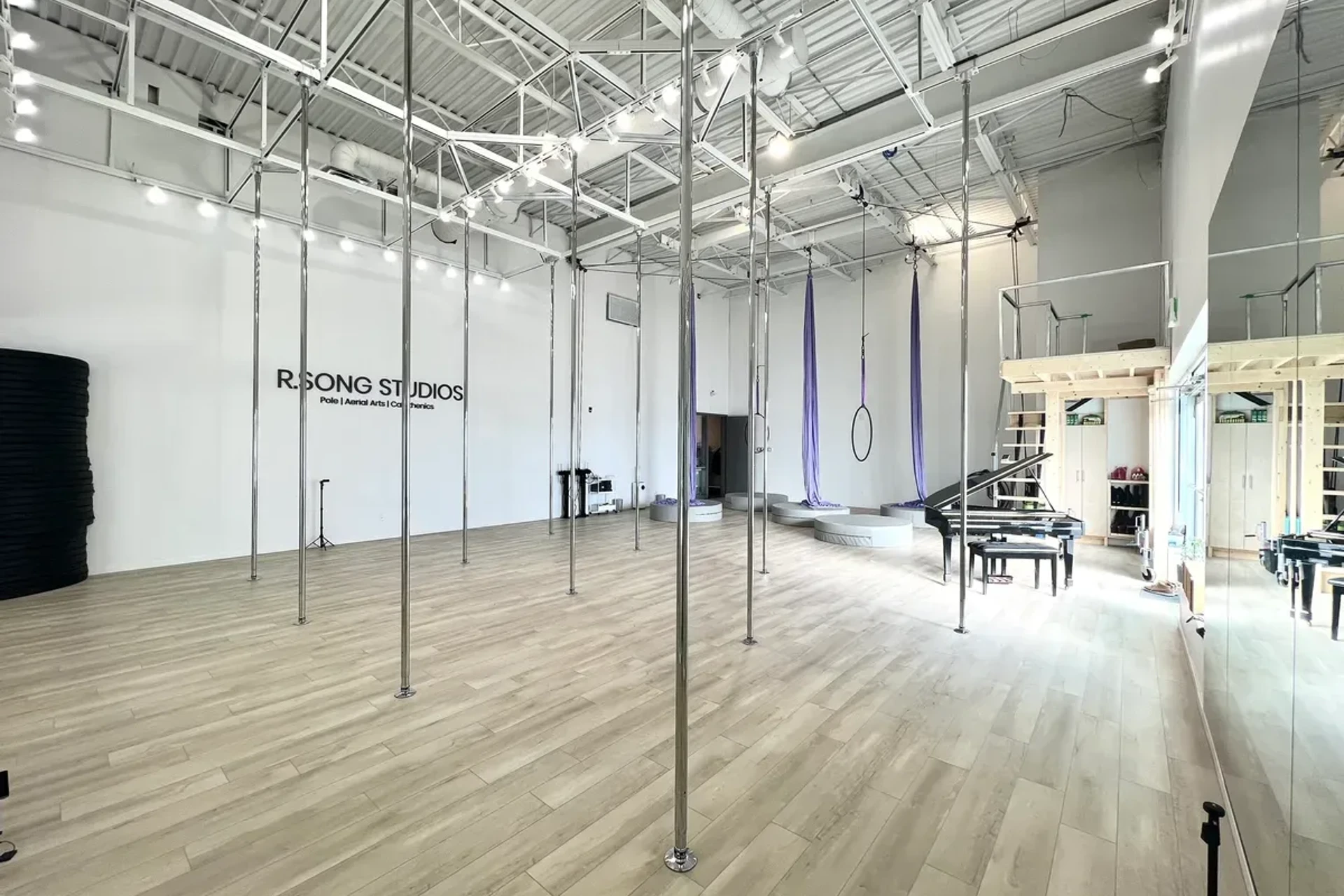 NORTH CALGARY STUDIO